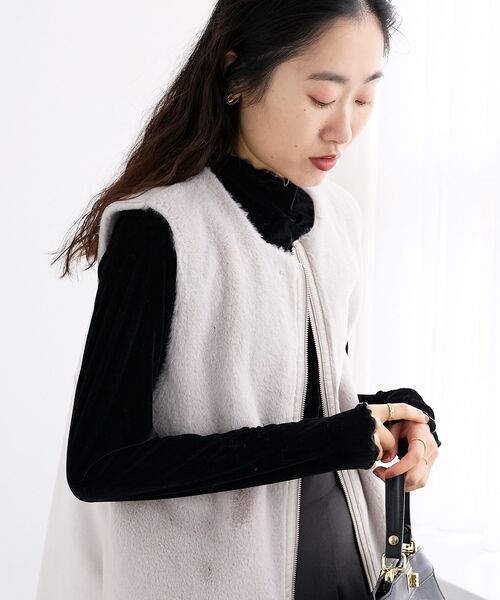 le.coeur blanc(ルクールブラン)の「フロッキージャージーメローデザインカットソー(Tシャツ/カットソー・レディース・アイボリー/ブラック・38)」の18枚目の写真