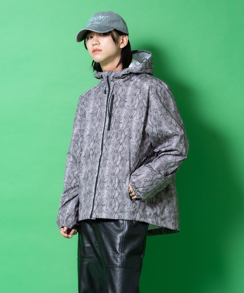 a.p.o.v.(エーピーオービー)の「a.p.o.v. パイソンポリオーバーサイズマウンテンパーカー(ブルゾン・メンズ・グレー/ブラウン・ONESIZE)」の5枚目の写真