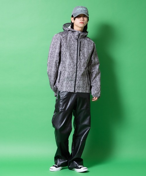 a.p.o.v.(エーピーオービー)の「a.p.o.v. パイソンポリオーバーサイズマウンテンパーカー(ブルゾン・メンズ・グレー/ブラウン・ONESIZE)」の6枚目の写真