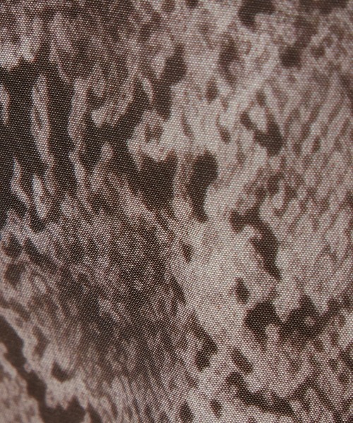 a.p.o.v.(エーピーオービー)の「a.p.o.v. パイソンポリオーバーサイズマウンテンパーカー(ブルゾン・メンズ・グレー/ブラウン・ONESIZE)」の11枚目の写真