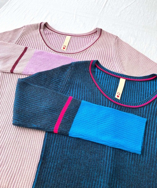 Q（キュー）の「リブリブラインUネックニット（ニット/セーター・レディース・ブラック/スモークピンク/ライトグレー・MEDIUM）」の11枚目の写真