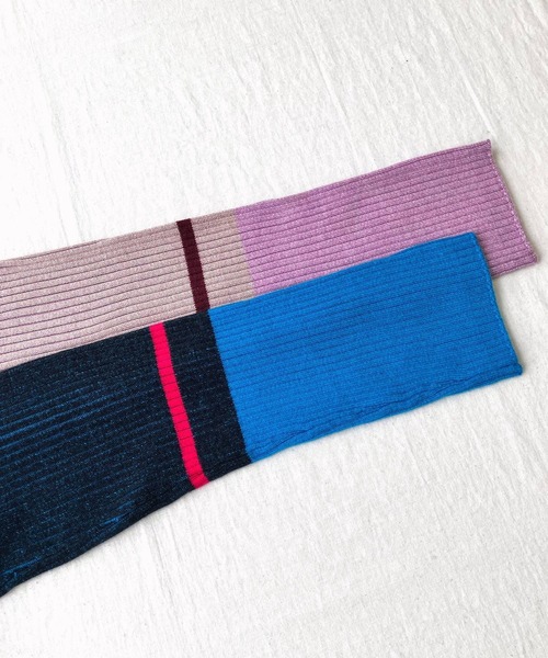 Q（キュー）の「リブリブラインUネックニット（ニット/セーター・レディース・ブラック/スモークピンク/ライトグレー・MEDIUM）」の12枚目の写真