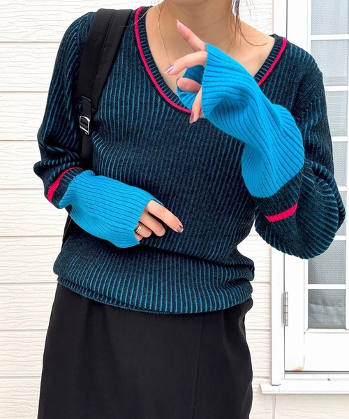 Q（キュー）の「リブリブラインUネックニット（ニット/セーター・レディース・ブラック/スモークピンク/ライトグレー・MEDIUM）」の20枚目の写真