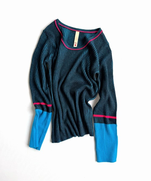 Q（キュー）の「リブリブラインUネックニット（ニット/セーター・レディース・ブラック/スモークピンク/ライトグレー・MEDIUM）」の7枚目の写真