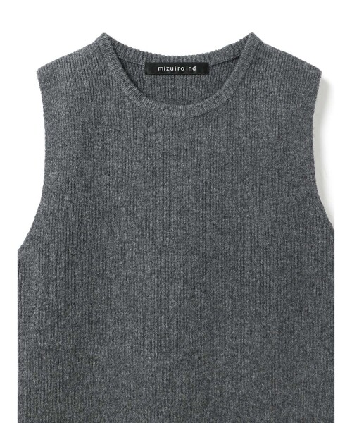 mizuiroind（ミズイロインド）の「mizuiro ind サイドスリットリブベスト（ベスト・レディース・チャコールグレー/ブラック/アイボリー・FREE）」の15枚目の写真