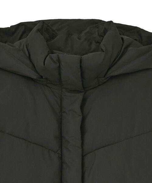 earth music&ecology(アースミュージックアンドエコロジー)の「【2025AW】2WAYパファーブルゾン(ダウンジャケット/コート・レディース・アイボリー/ブラック/ピンクベージュ/ベージュ・M/L)」の22枚目の写真