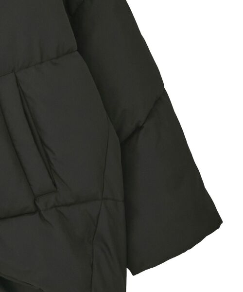 earth music&ecology(アースミュージックアンドエコロジー)の「【2025AW】2WAYパファーブルゾン(ダウンジャケット/コート・レディース・アイボリー/ブラック/ピンクベージュ/ベージュ・M/L)」の21枚目の写真