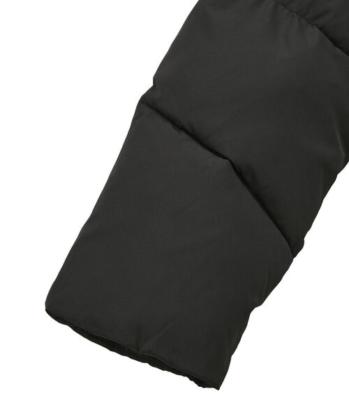 earth music&ecology(アースミュージックアンドエコロジー)の「【2025AW】2WAYパファーブルゾン(ダウンジャケット/コート・レディース・アイボリー/ブラック/ピンクベージュ/ベージュ・M/L)」の17枚目の写真