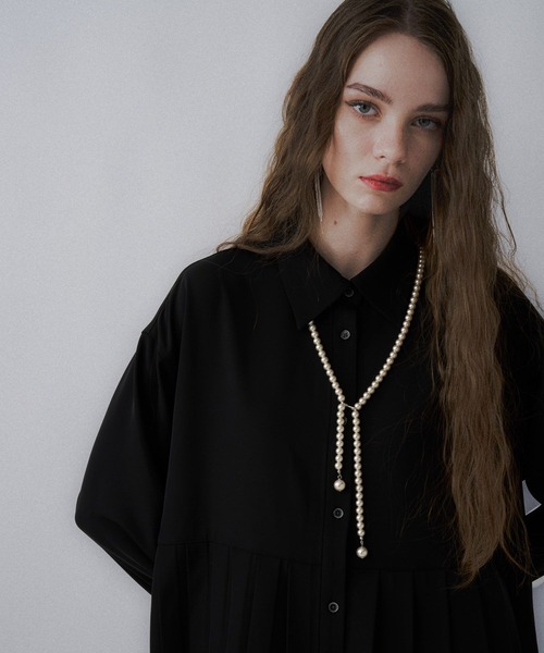 HARE(ハレ)の「ソデレイヤープリーツシャツ(HARE)(シャツ/ブラウス・レディース・ブラック/ホワイト・FREE)」の11枚目の写真