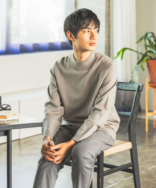 GLOBAL WORK(グローバルワーク)の「メルティモックネックプルオーバー/523900(ニット/セーター・メンズ・チャコールグレー/ブラック/アイボリー/グレイッシュベージュ・SMALL/MEDIUM/LARGE/X-LARGE)」の20枚目の写真