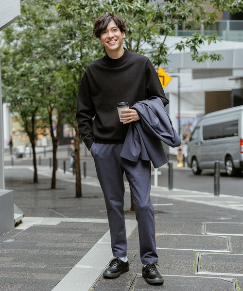 GLOBAL WORK(グローバルワーク)の「メルティモックネックプルオーバー/523900(ニット/セーター・メンズ・チャコールグレー/ブラック/アイボリー/グレイッシュベージュ・SMALL/MEDIUM/LARGE/X-LARGE)」の5枚目の写真