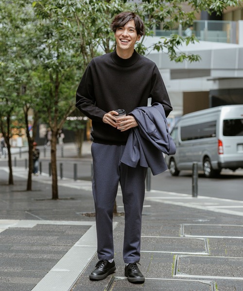 GLOBAL WORK(グローバルワーク)の「メルティモックネックプルオーバー/523900(ニット/セーター・メンズ・チャコールグレー/ブラック/アイボリー/グレイッシュベージュ・SMALL/MEDIUM/LARGE/X-LARGE)」の6枚目の写真