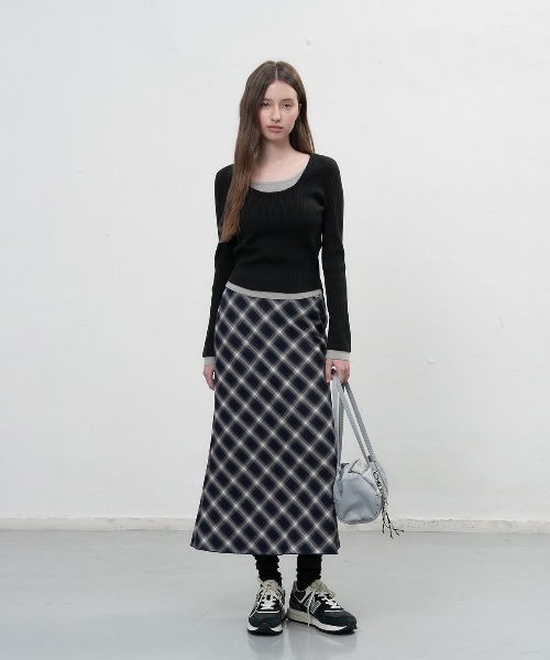 GENERAL IDEA（ジェネラルアイデア）の「double layered long sleeve knit ダブルレイヤードロングスリーブニット（ニット/セーター・レディース・アイボリー/ブラック/チャコール・M/S/L）」の14枚目の写真