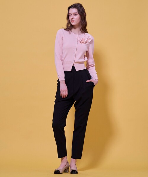 TOCCA(トッカ)の「GLOW CORSAGE KNIT ニットカーディガン(カーディガン/ボレロ・レディース・アイボリー系/ピンク系/ブラック系/ネイビー系・MEDIUM/SMALL)」の18枚目の写真