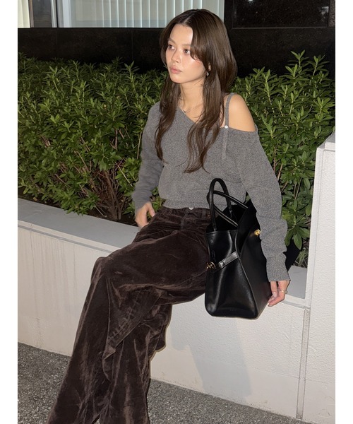 MOUSSY(マウジー)の「BUTTON STRAP O/S トップス(ニット/セーター・レディース・杢グレー/アイボリー/ブラック/ライトブルー・FREE)」の22枚目の写真