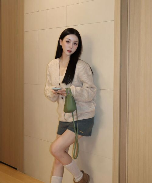 AGOD（エージーオーディー）の「ヘアリーリブニットカーディガン [オートミール]（ニット/セーター・レディース・その他・SMALL/MEDIUM/LARGE）」の21枚目の写真