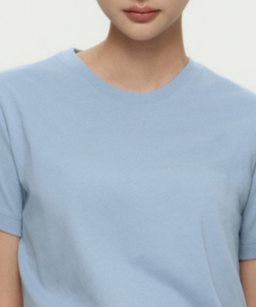MUSINSA STANDARD WOMAN（ムシンサスタンダードウーマン）の「[クールタンダード] ウィメンズ ベーシック クルーネック Tシャツ [スカイブルー]（Tシャツ/カットソー・レディース・その他・X-SMALL/SMALL/LARGE/MEDIUM/X-LARGE）」の4枚目の写真