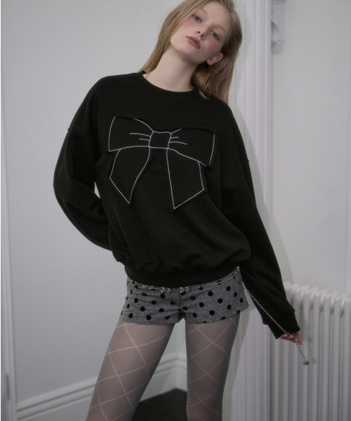 ROSEFRANTZ（ロゼフランツ）の「Patch Ribbon Sweatshirt [Black]（スウェット・レディース・ブラック・OS）」の4枚目の写真