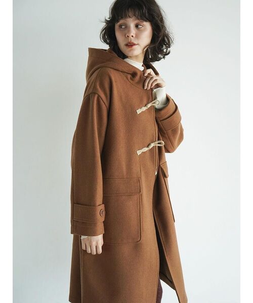FIKA.(フィーカ)の「Slant toggle duffel coat(その他アウター・レディース・ブラック/キャメル・MEDIUM)」の3枚目の写真