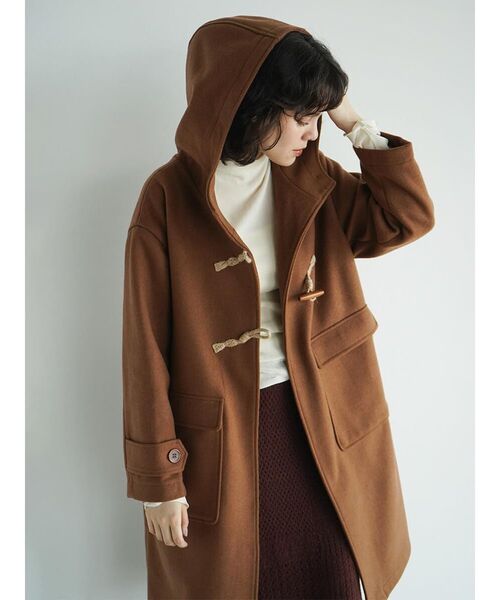 FIKA.(フィーカ)の「Slant toggle duffel coat(その他アウター・レディース・ブラック/キャメル・MEDIUM)」の5枚目の写真