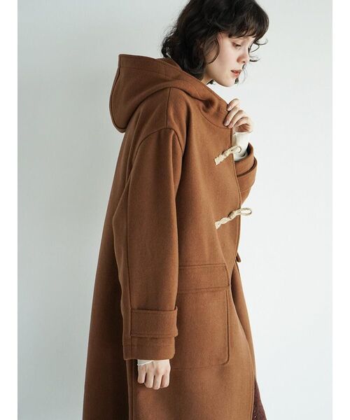 FIKA.(フィーカ)の「Slant toggle duffel coat(その他アウター・レディース・ブラック/キャメル・MEDIUM)」の7枚目の写真