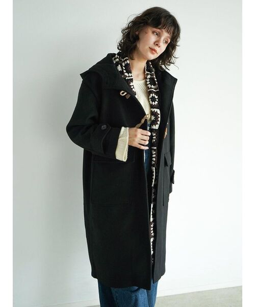 FIKA.(フィーカ)の「Slant toggle duffel coat(その他アウター・レディース・ブラック/キャメル・MEDIUM)」の12枚目の写真