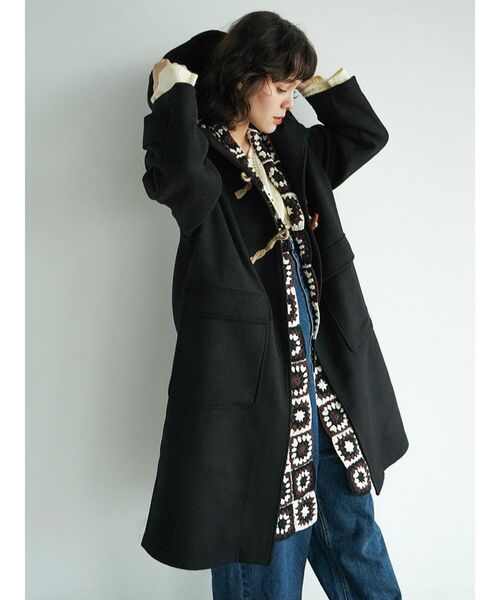 FIKA.(フィーカ)の「Slant toggle duffel coat(その他アウター・レディース・ブラック/キャメル・MEDIUM)」の14枚目の写真