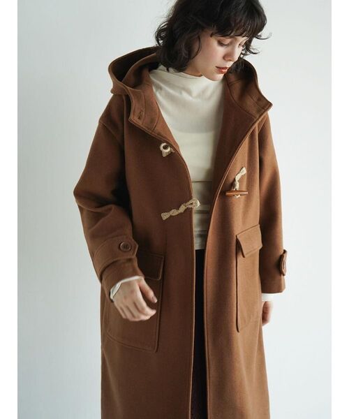 FIKA.(フィーカ)の「Slant toggle duffel coat(その他アウター・レディース・ブラック/キャメル・MEDIUM)」の2枚目の写真