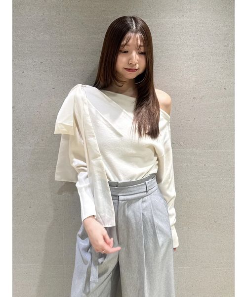 SNIDEL(スナイデル)の「ハイウエストワイドパンツ(その他パンツ・レディース・ブラック/グレー・1/0)」の4枚目の写真