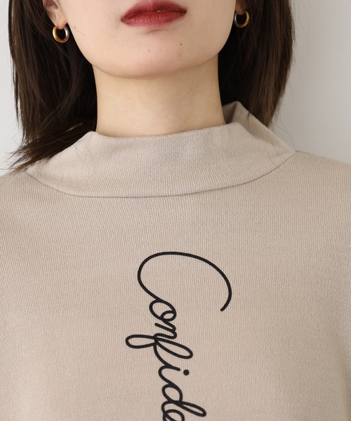 BRODIAEA(ブローディア)の「BRODIAEA ウール混ロゴハイネックプルオーバー 長袖(Tシャツ/カットソー・レディース・オフホワイト/ブルー/ブラック/ベージュ/グレー・40)」の12枚目の写真