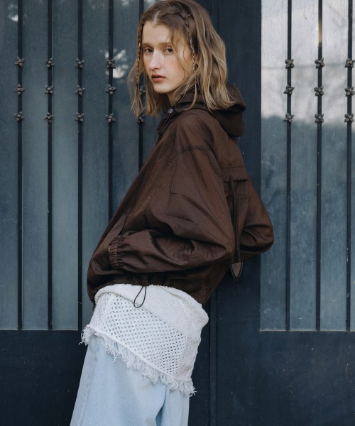 ANDNEEDS(アンドニーズ)の「Pond hoody windbreaker (brown)(ナイロンジャケット・レディース・その他・FREE)」の3枚目の写真