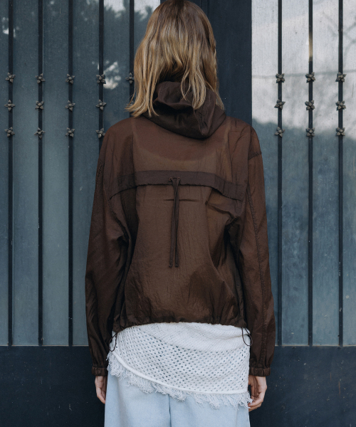 ANDNEEDS(アンドニーズ)の「Pond hoody windbreaker (brown)(ナイロンジャケット・レディース・その他・FREE)」の4枚目の写真