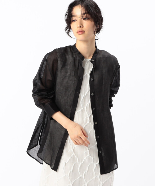Gabardine K.T(ギャバジンケーティー)の「〔 +サイズ 〕 シアー ラミー麻 バンドカラーシャツ(シャツ/ブラウス・レディース・ブラック/ホワイト・15号)」の2枚目の写真