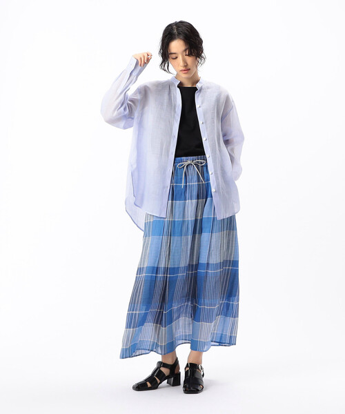 Gabardine K.T(ギャバジンケーティー)の「〔 +サイズ 〕 シアー ラミー麻 バンドカラーシャツ(シャツ/ブラウス・レディース・ブラック/ホワイト・15号)」の9枚目の写真