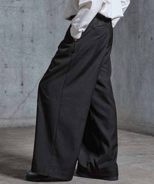 SERACE（セラス）の「【SERACE】One tuck drape wide straight slacks / 1タックドレープワイドストレートスラックス（スラックス・メンズ・ライトグレー/ブラック/チャコールグレー・L/M/S）」の5枚目の写真