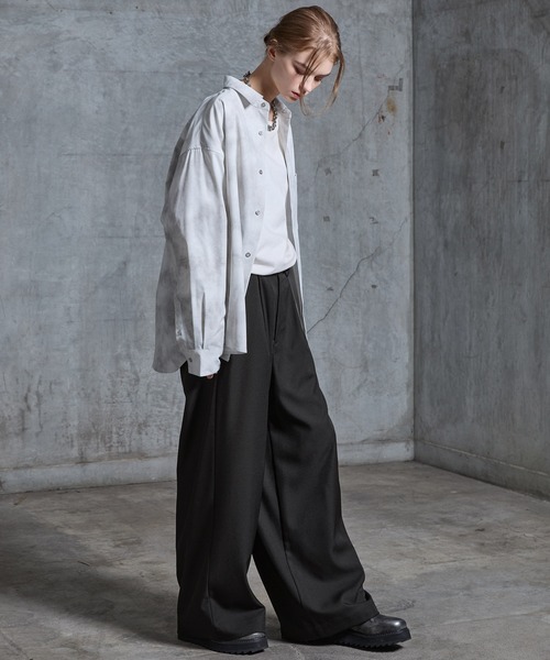 SERACE（セラス）の「【SERACE】One tuck drape wide straight slacks / 1タックドレープワイドストレートスラックス（スラックス・メンズ・ライトグレー/ブラック/チャコールグレー・L/M/S）」の18枚目の写真