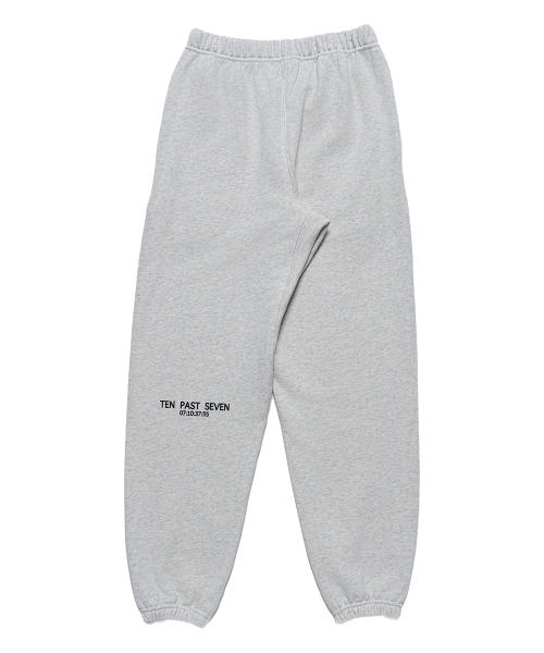 TEN PAST SEVEN(テン ファスト セブン)の「ロゴジョガーパンツ - ライトグレー(スウェットパンツ・メンズ・その他・SMALL/MEDIUM/LARGE)」の2枚目の写真
