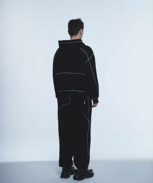 HYUNFIT（ヒョンフィット）の「COVERSTITCH LINE HOODIE-[BLACK]（スウェット・メンズ・その他・MEDIUM/LARGE/X-LARGE）」の3枚目の写真
