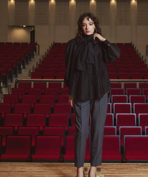 Callarus（カラルス）の「＜単品＞シアーボイルボウタイリボンデザインブラウス〔Callarus〕（シャツ/ブラウス・レディース・ホワイト×ブラック/ブラック/オフホワイト・S/M/L/LL/3L）」の14枚目の写真