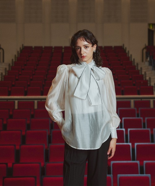 Callarus（カラルス）の「＜単品＞シアーボイルボウタイリボンデザインブラウス〔Callarus〕（シャツ/ブラウス・レディース・ホワイト×ブラック/ブラック/オフホワイト・S/M/L/LL/3L）」の8枚目の写真