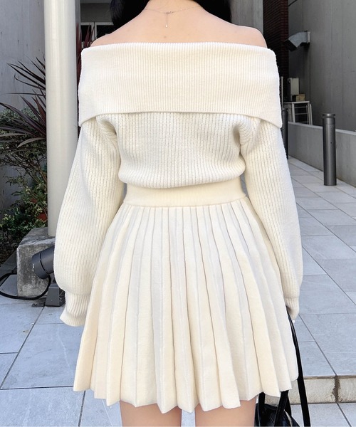 INGNI（イング）の「オフショルニットワンピース（ワンピース・レディース・グレー/ブラック/アイボリー・M）」の14枚目の写真