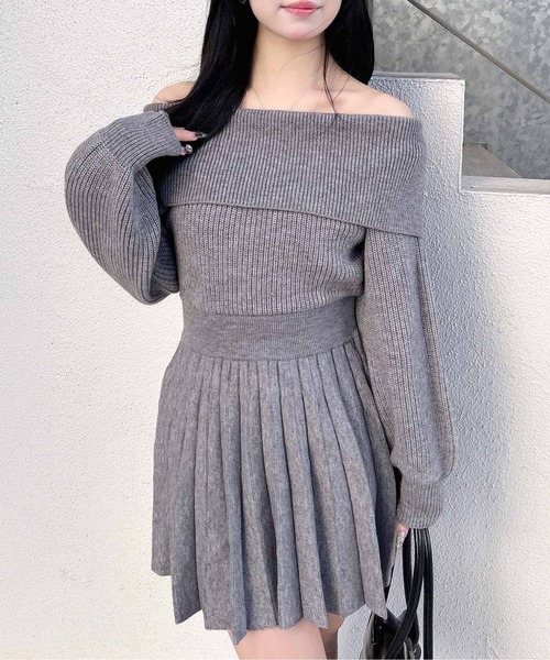 INGNI（イング）の「オフショルニットワンピース（ワンピース・レディース・グレー/ブラック/アイボリー・M）」の18枚目の写真