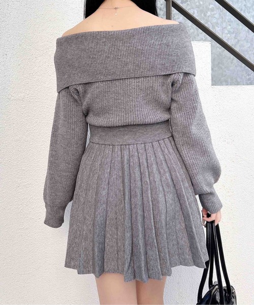 INGNI（イング）の「オフショルニットワンピース（ワンピース・レディース・グレー/ブラック/アイボリー・M）」の21枚目の写真