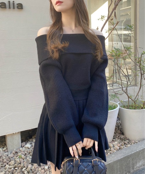 INGNI（イング）の「オフショルニットワンピース（ワンピース・レディース・グレー/ブラック/アイボリー・M）」の4枚目の写真