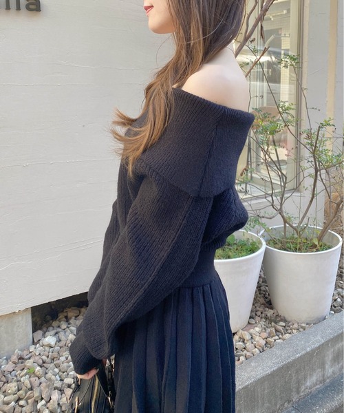 INGNI（イング）の「オフショルニットワンピース（ワンピース・レディース・グレー/ブラック/アイボリー・M）」の6枚目の写真