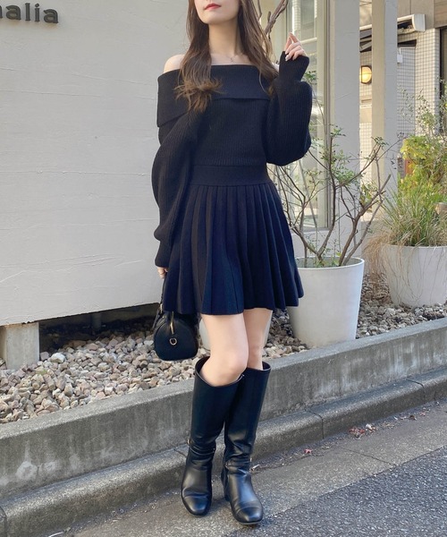 INGNI（イング）の「オフショルニットワンピース（ワンピース・レディース・グレー/ブラック/アイボリー・M）」の8枚目の写真