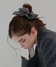 Mili affinity（ミリアフィニティー）の「ストライプスクエアシュシュ（シュシュ）」