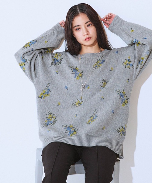 JEANASIS（ジーナシス）の「コットンフラワープリントプルオーバー/650165（ニット/セーター・レディース・ホワイト系その他/ブラック系その他/グレー系その他・FREE）」の7枚目の写真