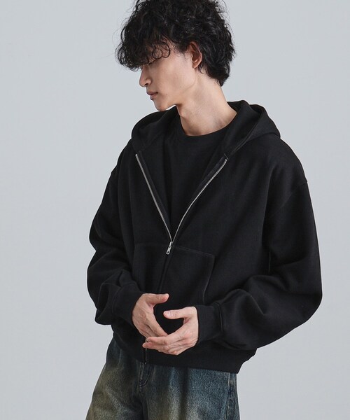 tk.TAKEO KIKUCHI（ティーケータケオキクチ）の「ボリュームスリーブジップパーカ（パーカー・メンズ・グレー系4/ブラック/モスグリーン・02/03）」の4枚目の写真