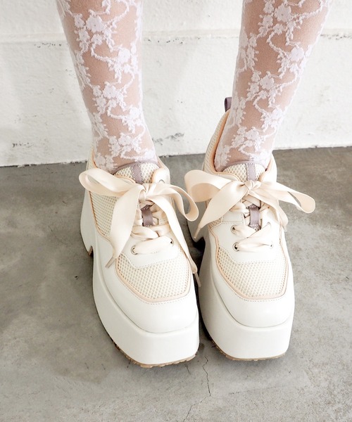 byあしながおじさん（バイアシナガオジサン）の「防滑｜厚底レースアップマニッシュ　8990039（その他シューズ・レディース・アイボリー/ブラック・LL/L/M/S）」の2枚目の写真